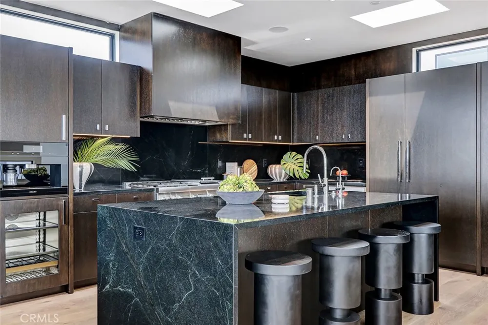 315 25th Manhattan Beach, CA 90266