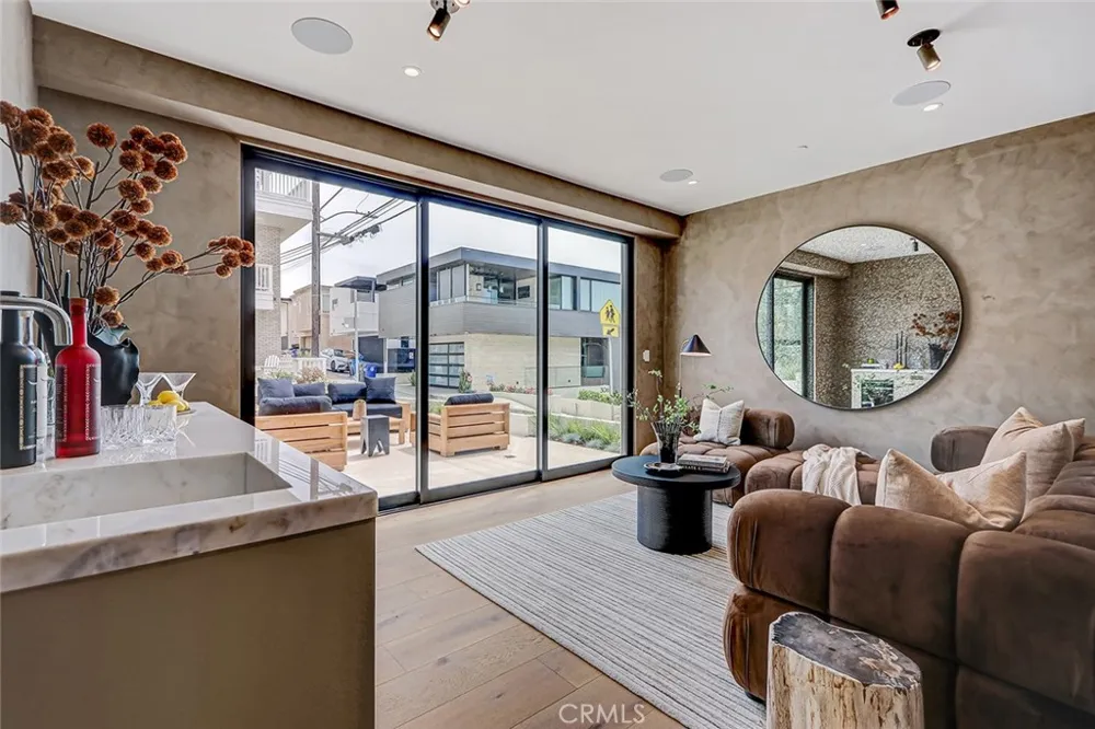 315 25th Manhattan Beach, CA 90266