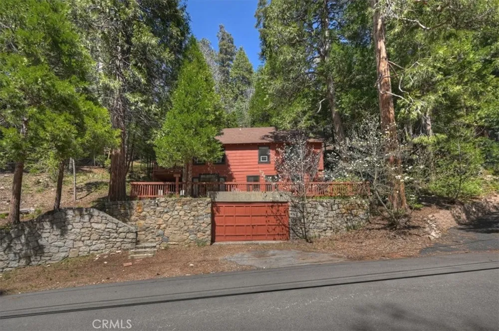 425 Blue Jay Canyon Lake Arrowhead, CA 92317