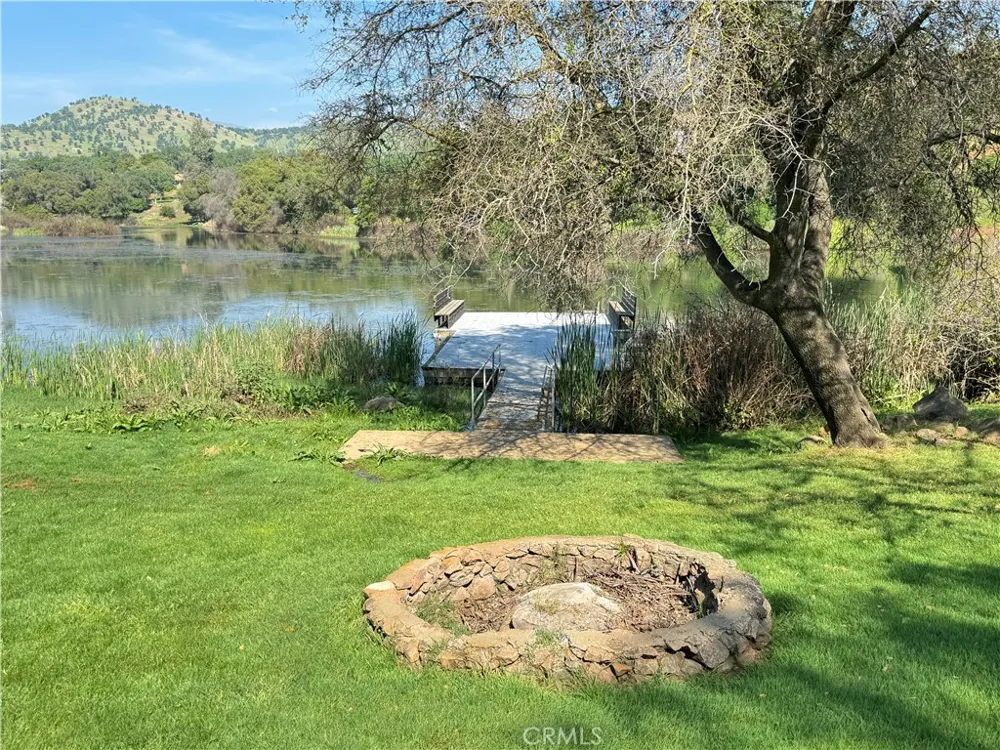 3295 Blue Oak Dr Catheys Valley, CA 95306