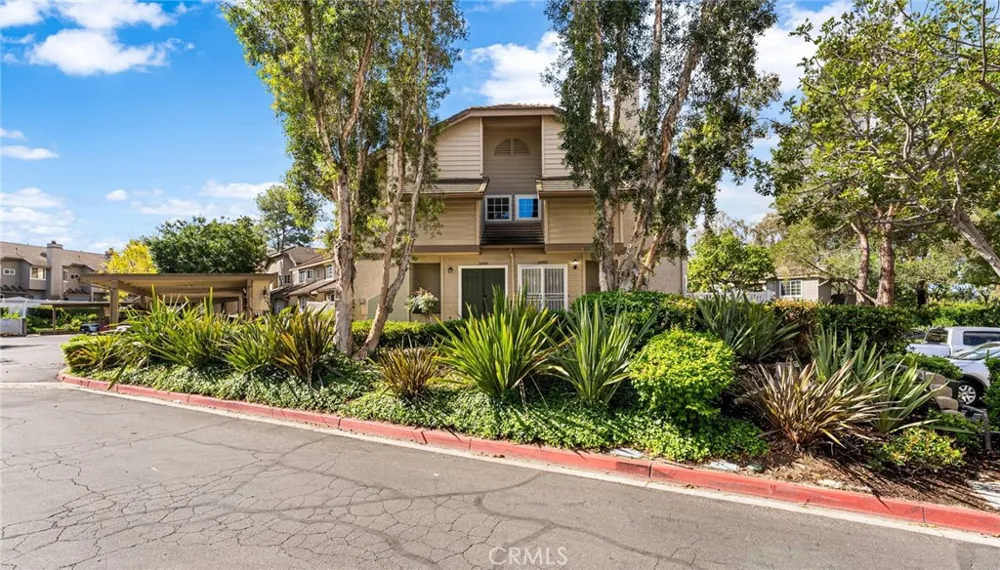 24304 Val Verde Court Laguna Hills, CA 92653