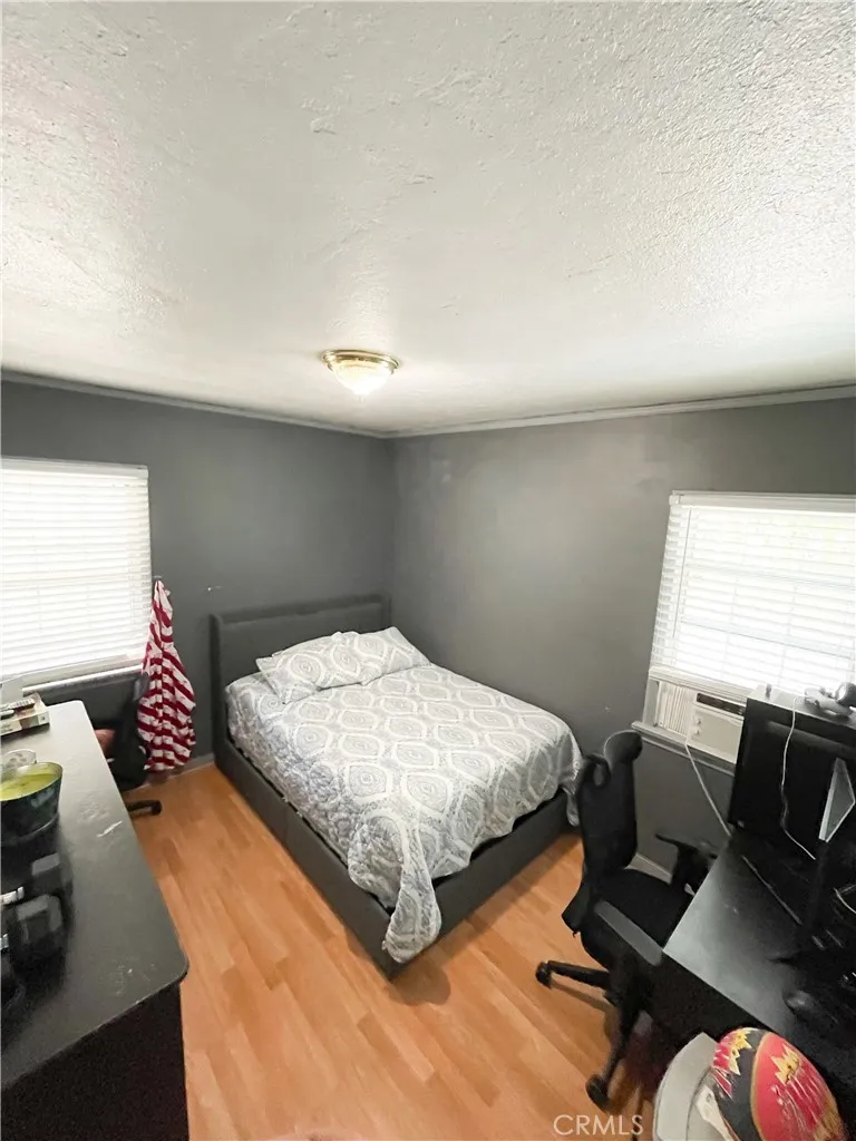 8205 Stanford Los Angeles, CA 90001