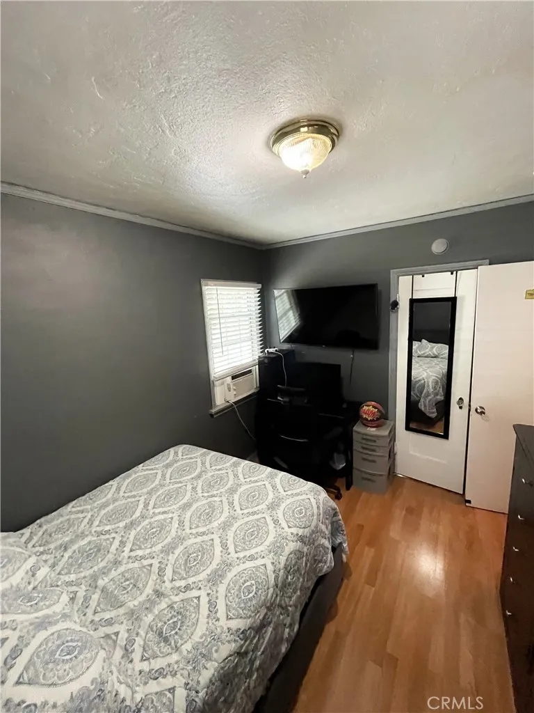 8205 Stanford Los Angeles, CA 90001