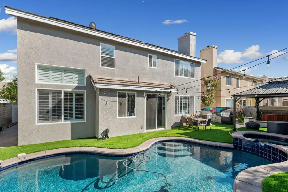 26089 Salinger Lane Stevenson Ranch, CA 91381