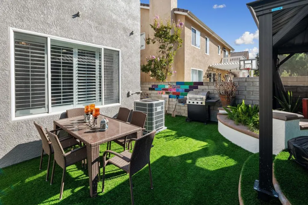 26089 Salinger Lane Stevenson Ranch, CA 91381