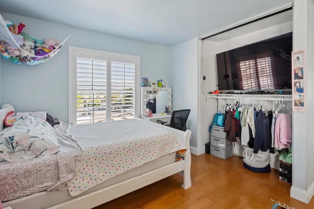 26089 Salinger Lane Stevenson Ranch, CA 91381