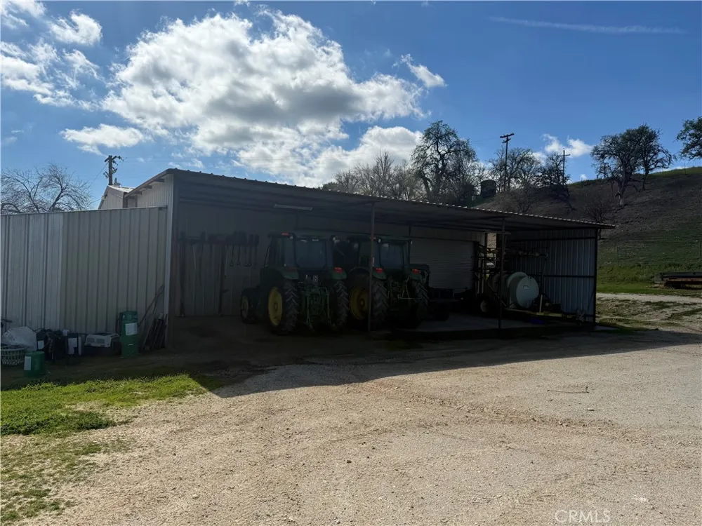 2980 Pleasant Rd San Miguel, CA 93451