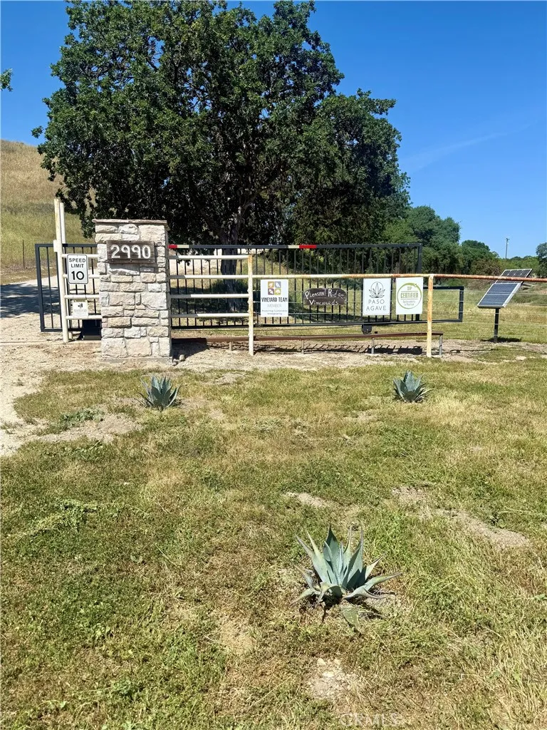 2980 Pleasant Rd San Miguel, CA 93451