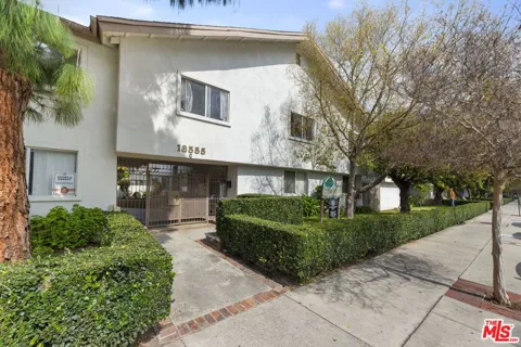 18555 Collins Street #C11