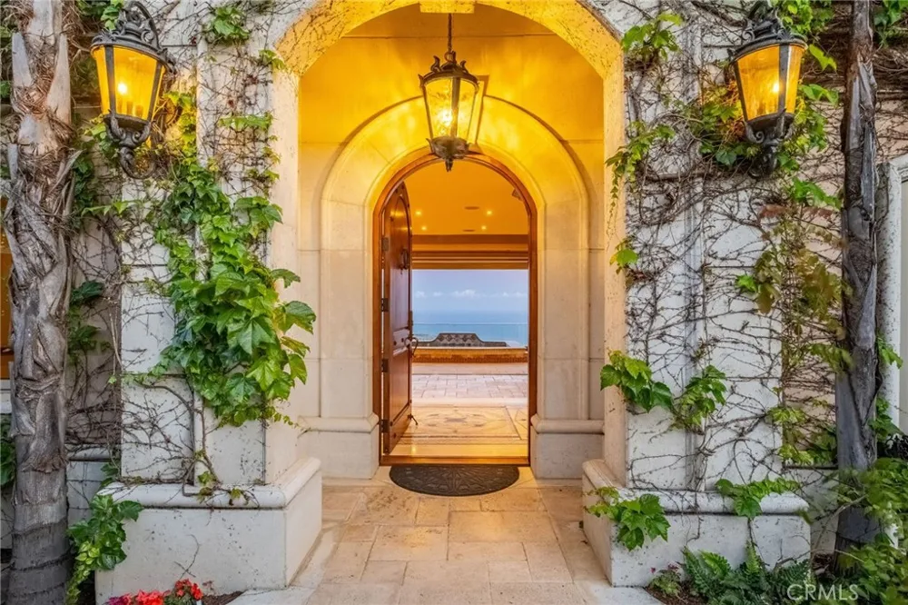 3323 Starline Rancho Palos Verdes, CA 90275
