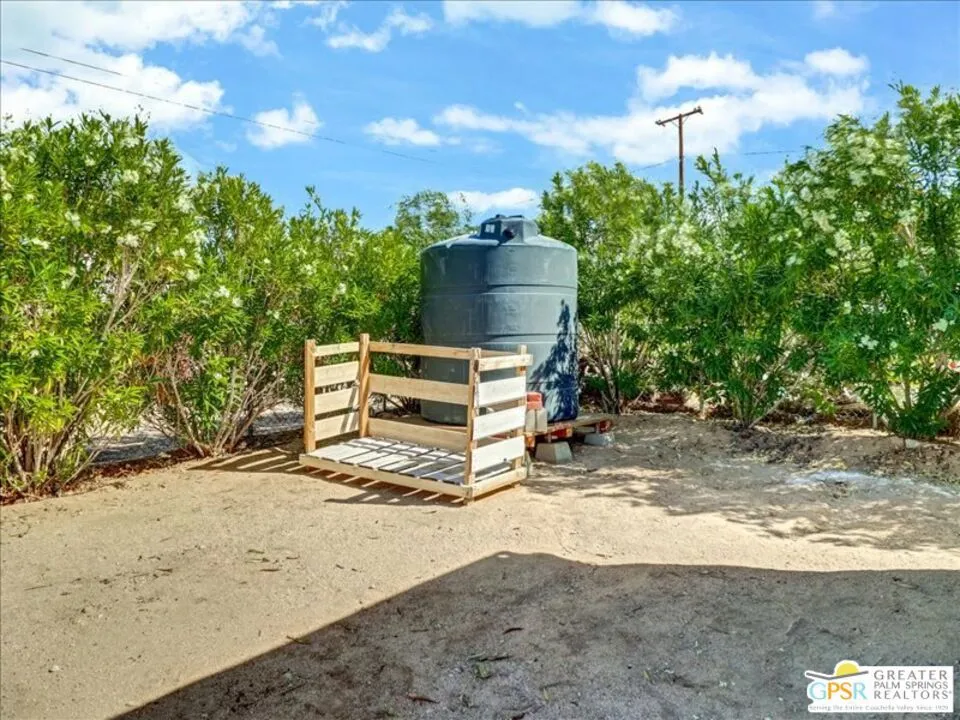 6333 Timothy Avenue Twentynine Palms, CA 92277