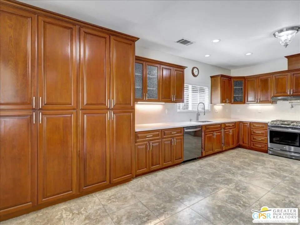 6333 Timothy Avenue Twentynine Palms, CA 92277