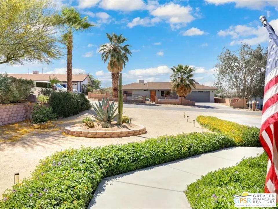 6333 Timothy Avenue Twentynine Palms, CA 92277