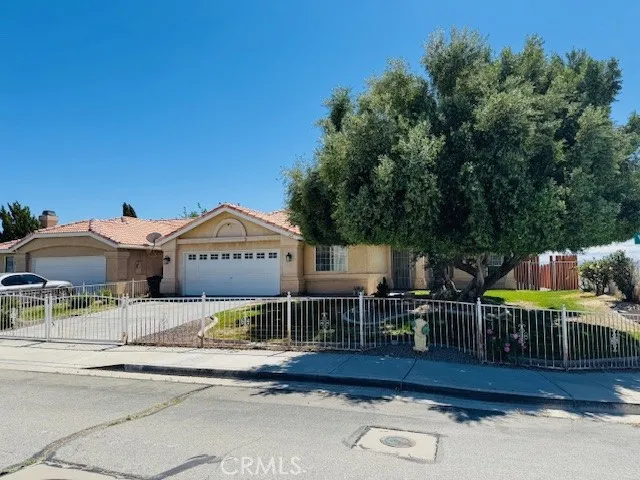 616 Violet Rosamond, CA 93560