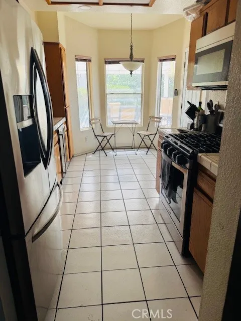 616 Violet Rosamond, CA 93560