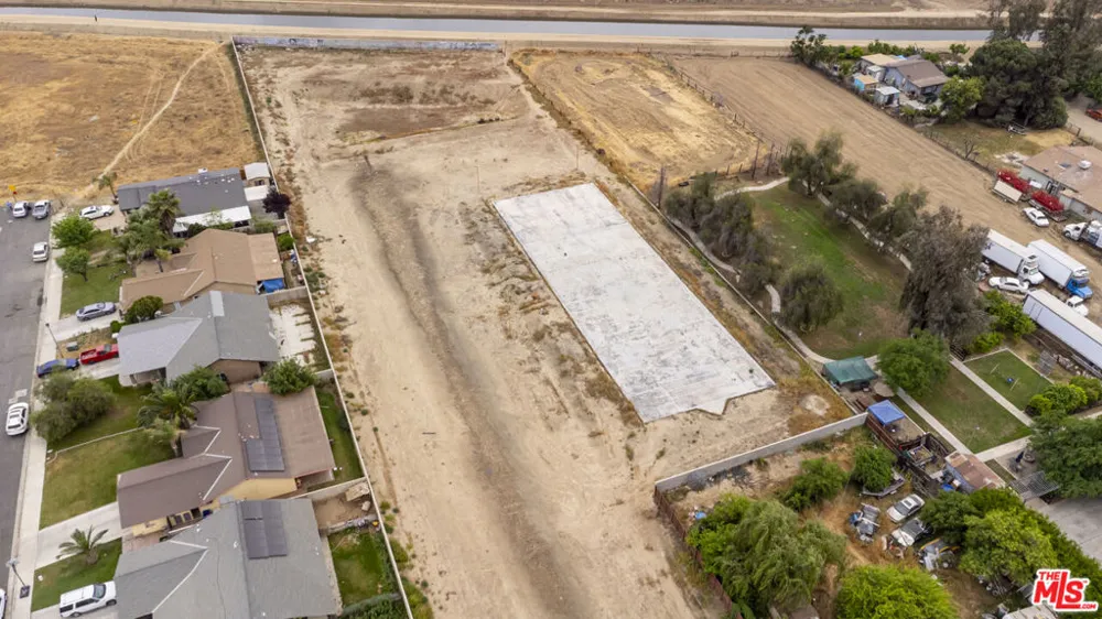 10111 Habecker Road Lamont, CA 93241