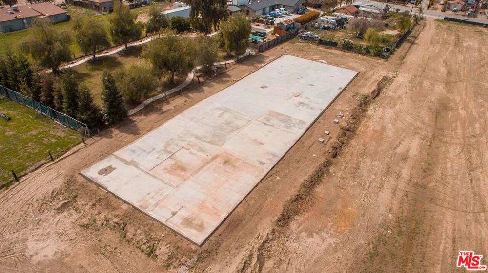10111 Habecker Road Lamont, CA 93241