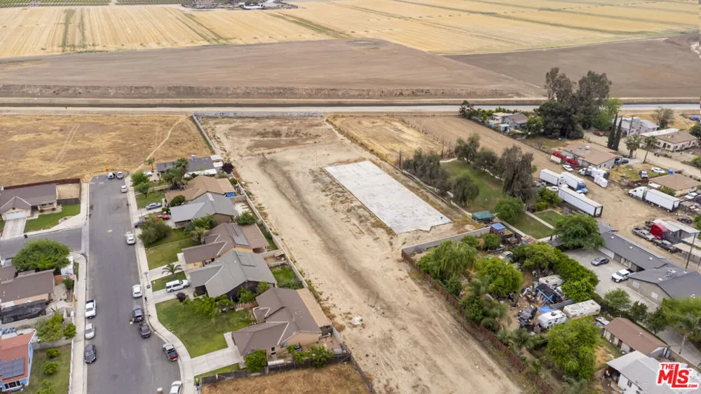 10111 Habecker Road Lamont, CA 93241