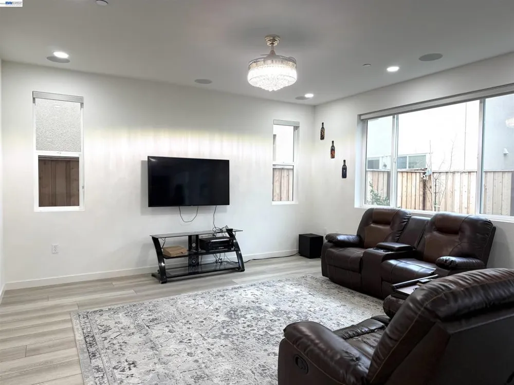 5390 Shenandoah Valley Ln Antioch, CA 94531