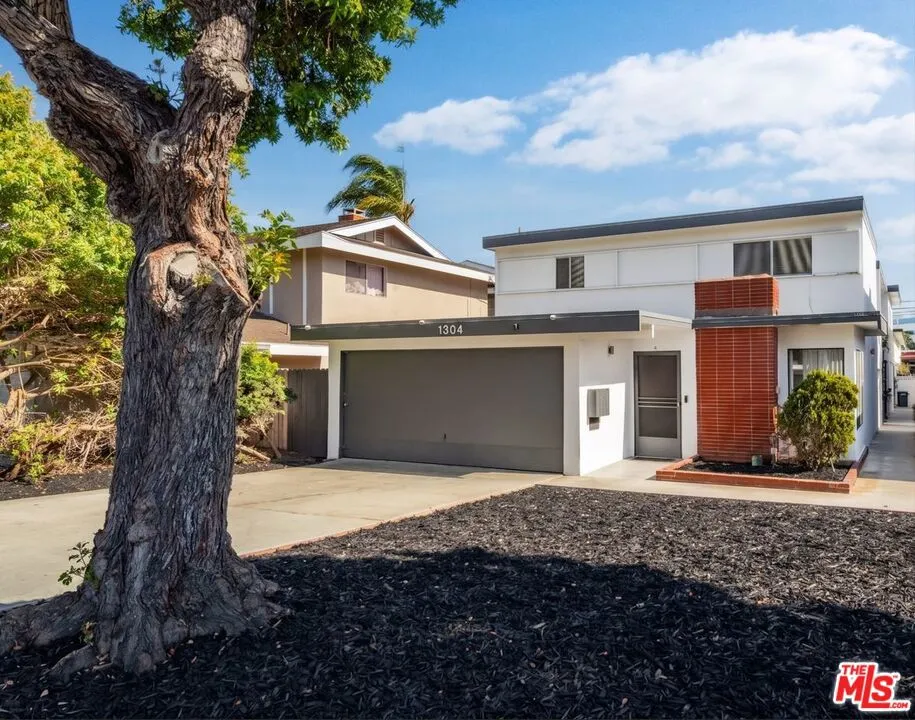 1304 Amethyst Street Redondo Beach, CA 90277