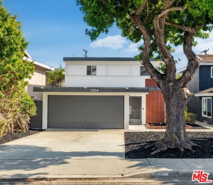 1304 Amethyst Street Redondo Beach, CA 90277