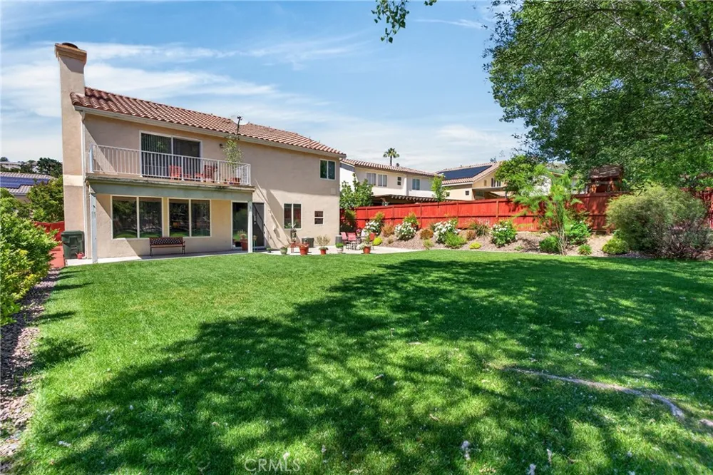21012 Oakriver Newhall, CA 91321