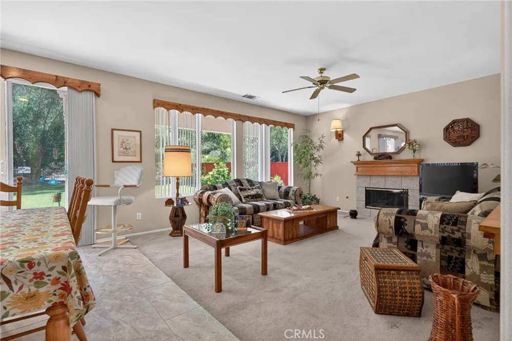 21012 Oakriver Newhall, CA 91321