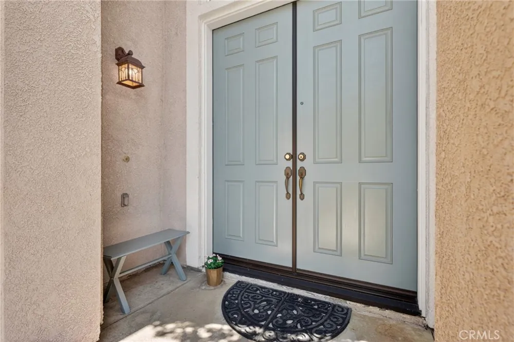 21012 Oakriver Newhall, CA 91321