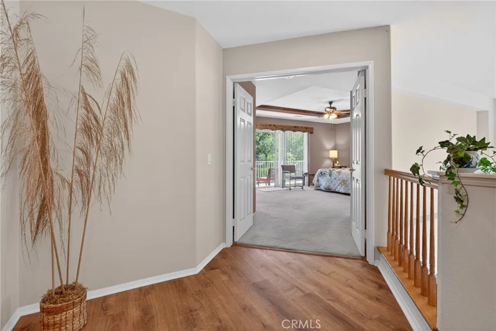 21012 Oakriver Newhall, CA 91321