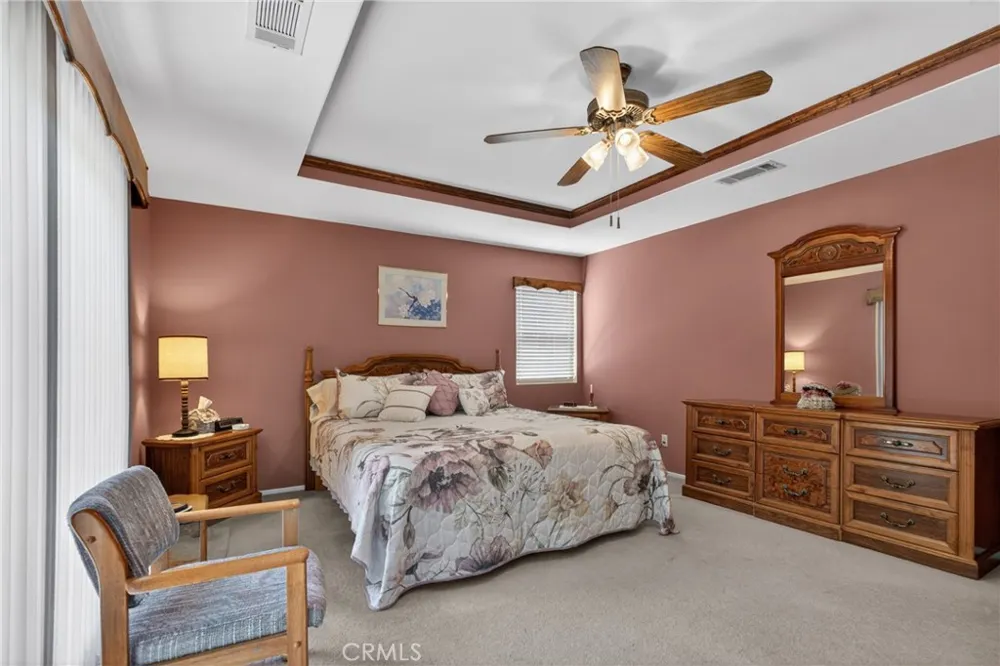 21012 Oakriver Newhall, CA 91321