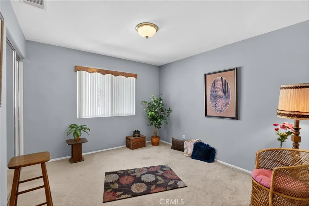 21012 Oakriver Newhall, CA 91321
