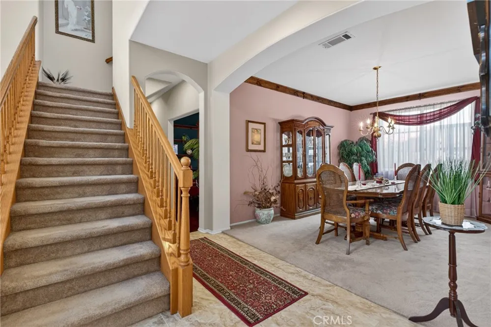 21012 Oakriver Newhall, CA 91321