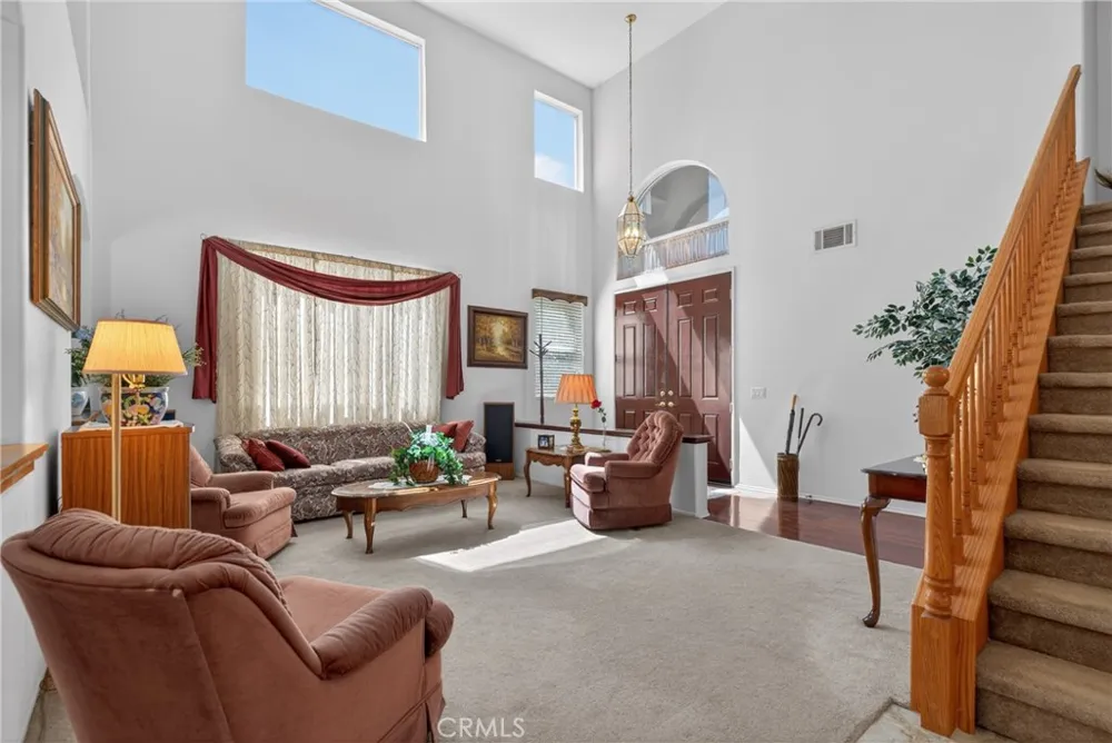 21012 Oakriver Newhall, CA 91321