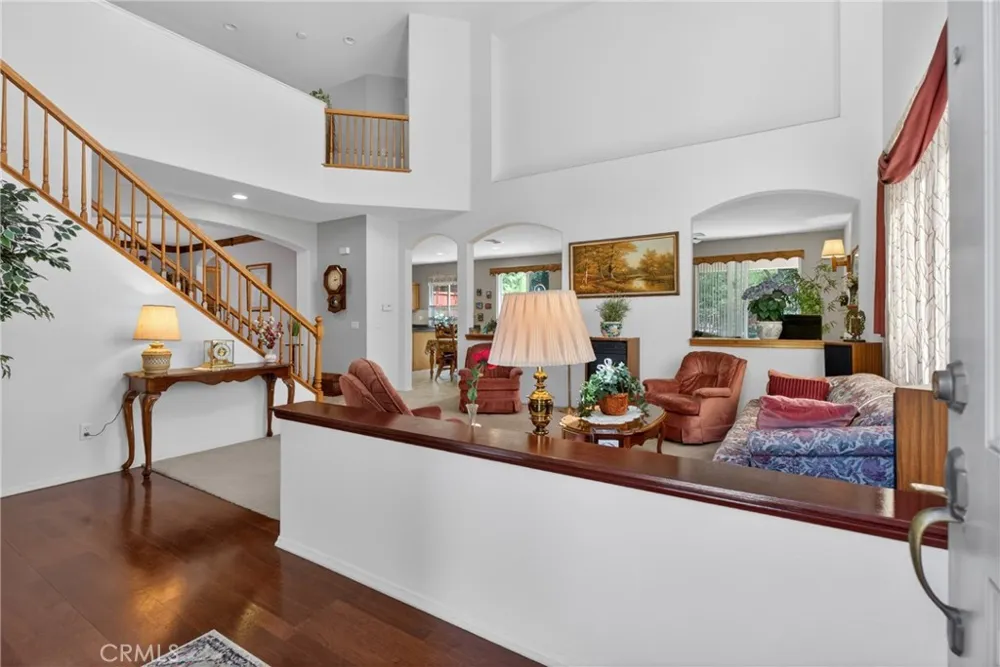 21012 Oakriver Newhall, CA 91321