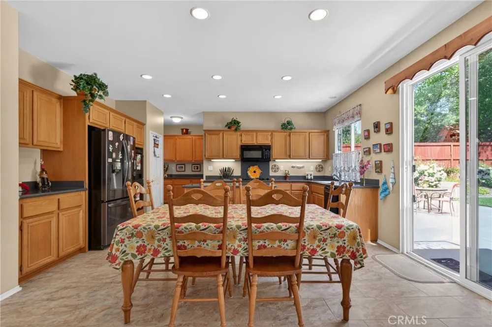 21012 Oakriver Newhall, CA 91321