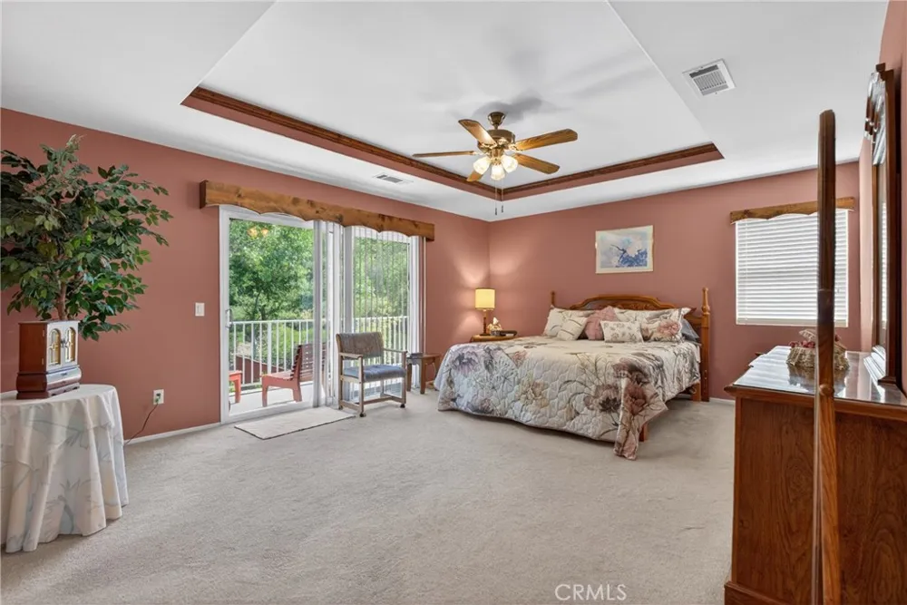 21012 Oakriver Newhall, CA 91321