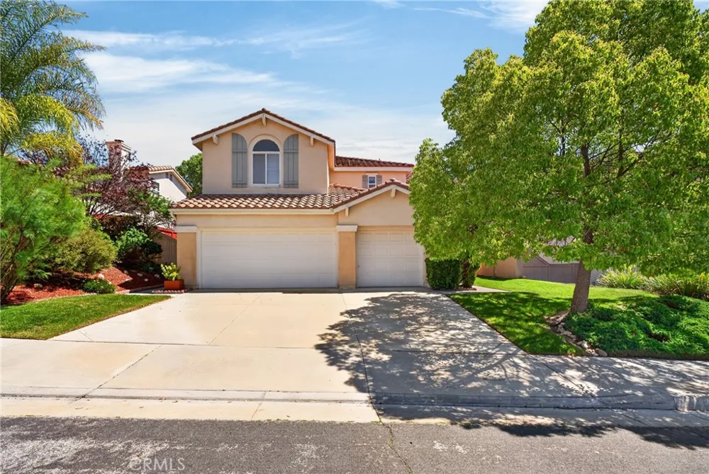 21012 Oakriver Newhall, CA 91321