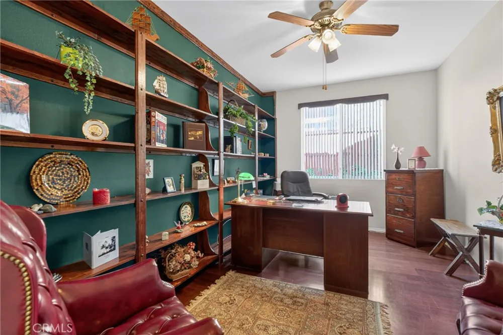 21012 Oakriver Newhall, CA 91321