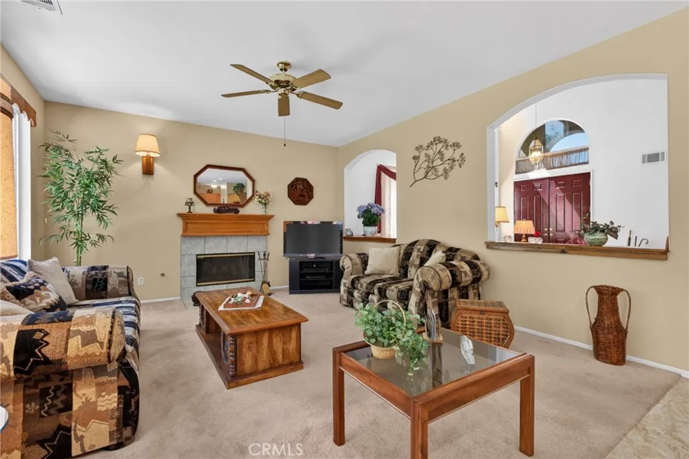 21012 Oakriver Newhall, CA 91321