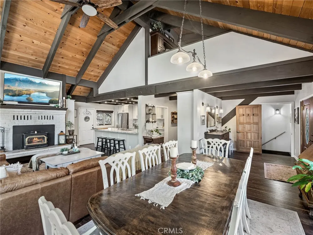 1147 Twin Lakes Wrightwood, CA 92397