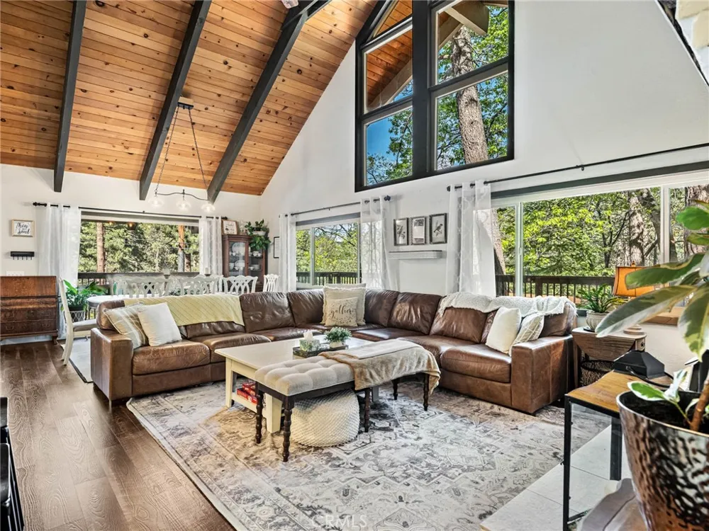 1147 Twin Lakes Wrightwood, CA 92397