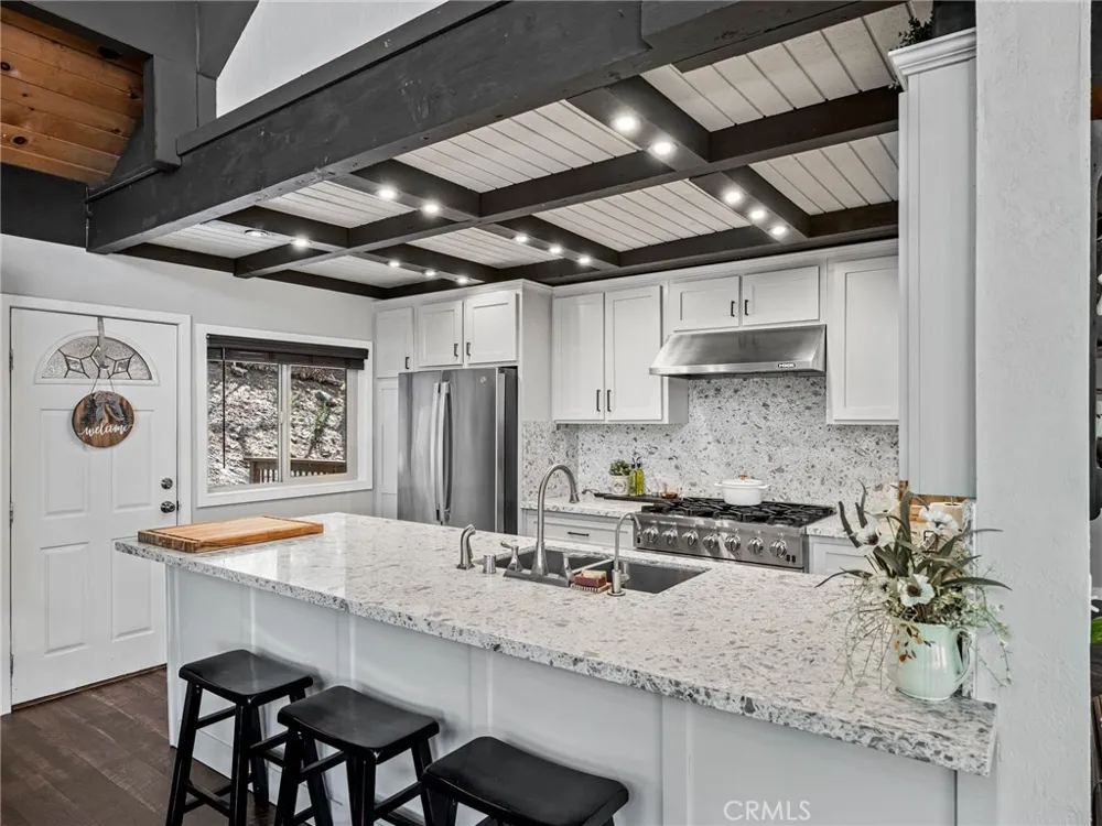 1147 Twin Lakes Wrightwood, CA 92397