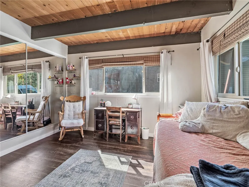 1147 Twin Lakes Wrightwood, CA 92397