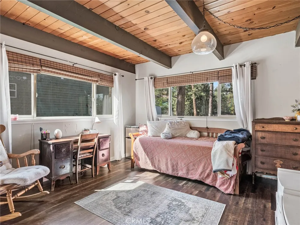 1147 Twin Lakes Wrightwood, CA 92397