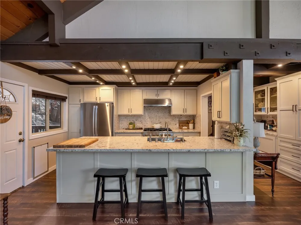 1147 Twin Lakes Wrightwood, CA 92397