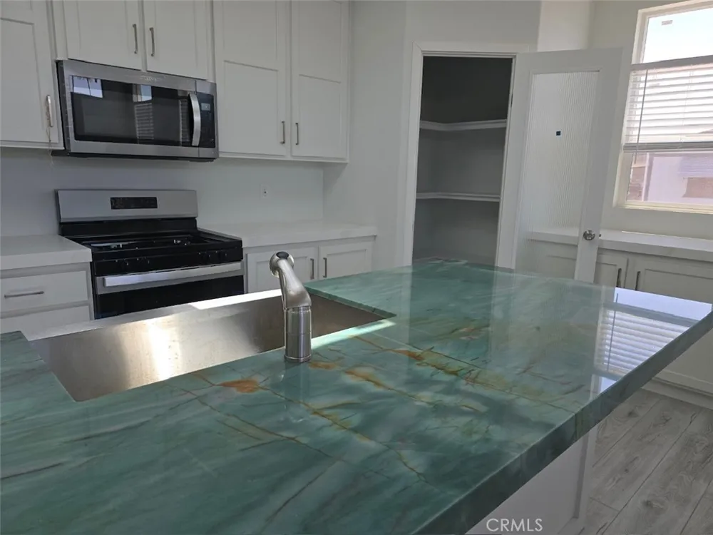 432 S Harbor Boulevard #1010 Santa Ana, CA 92704