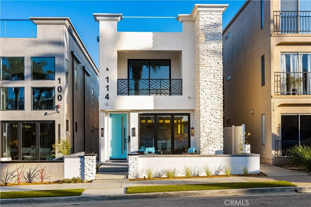 114 2nd Seal Beach, CA 90740