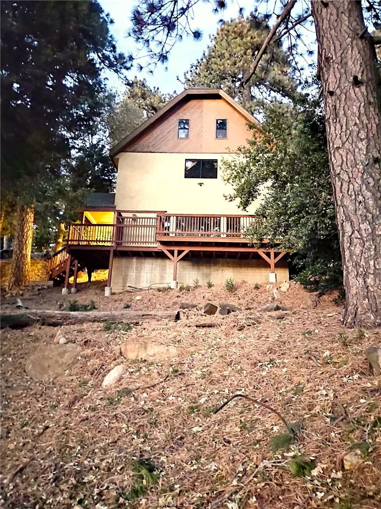 21425 Sawpit Canyon Road Cedarpines Park, CA 92322