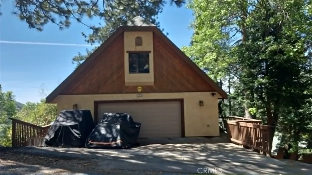 21425 Sawpit Canyon Road Cedarpines Park, CA 92322