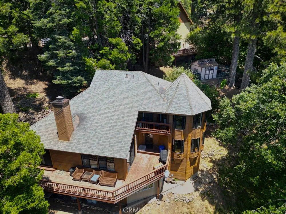 21425 Sawpit Canyon Road Cedarpines Park, CA 92322